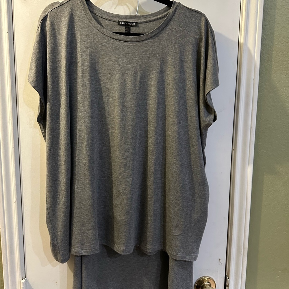 Eileen Fisher Charcoal Gray Short Sleeve Tee 1X/ With Gray Skirt W/Side Slit XL